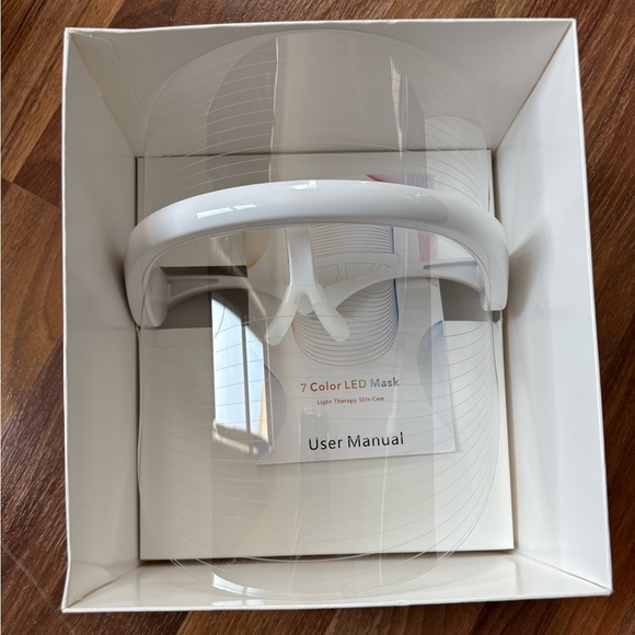 LED Face Mask - Picture 3 of 3